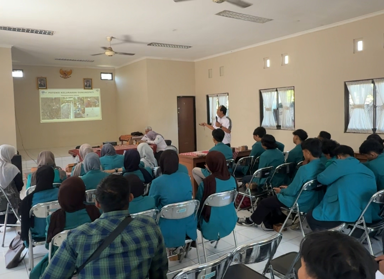 Pelatihan Budidaya Ikan bersama Univesitas Wahid Hasyim